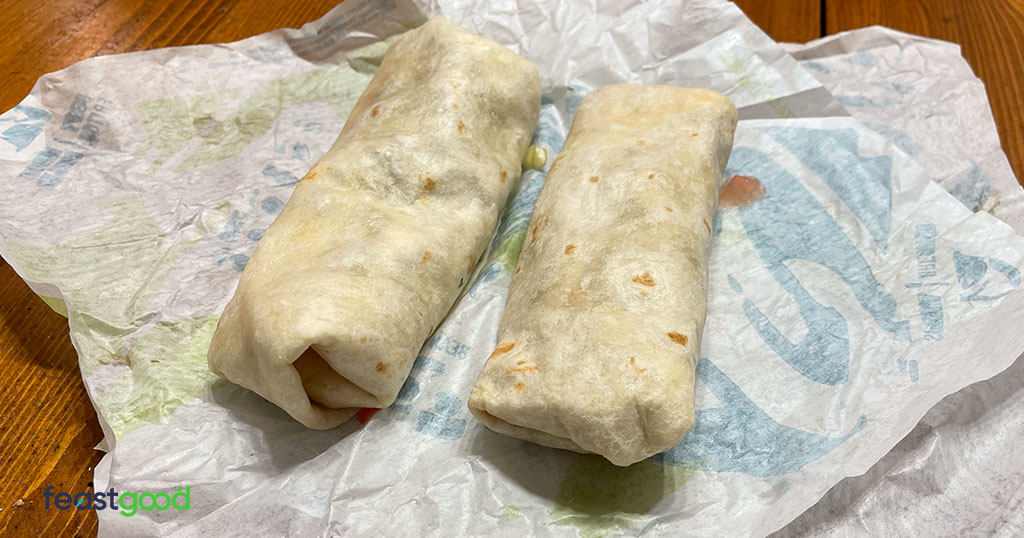 Taco Bell Cutting Meal #3: Two Burrito Supreme® With Chicken and Beef (710 Calories)