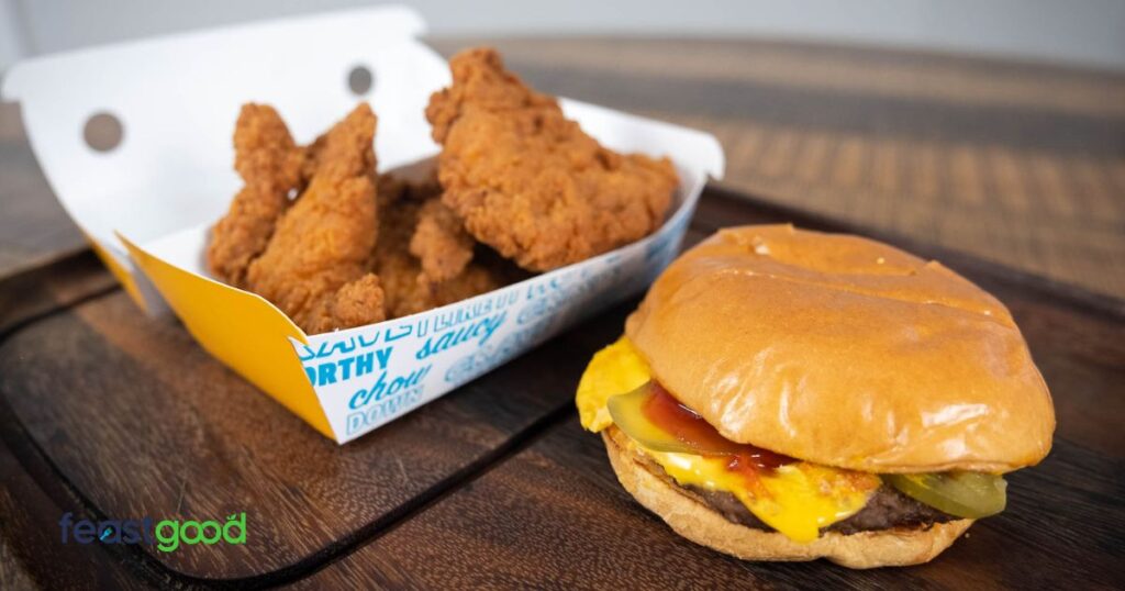 Jack-In-The-Box Bulking Meal #3: Cheeseburger With a 4-Piece of Crispy Chicken Strips (880 Calories)